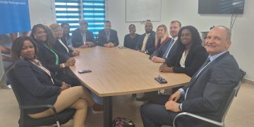 COM realiza una visita de cortesía a Tijdelijke Werkorganisatie (DOS)