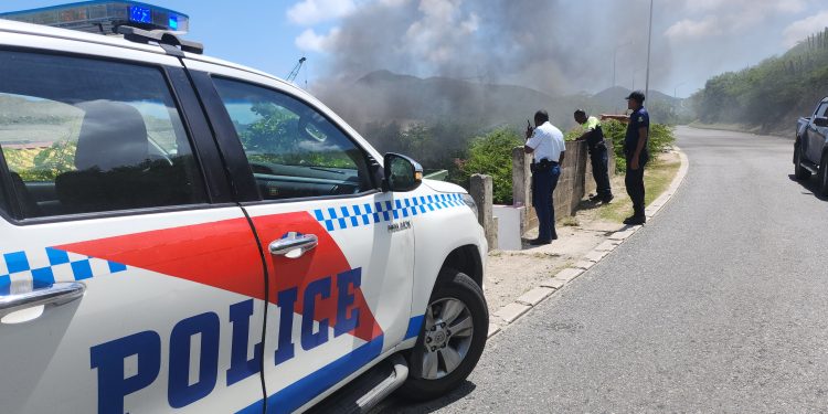 Aviso público: abstenerse de quemar arbustos y basura
