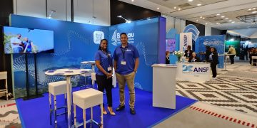 Bureau Telecommunications and Post St. Maarten asisten a la feria y conferencia de empleo FRED en Ámsterdam