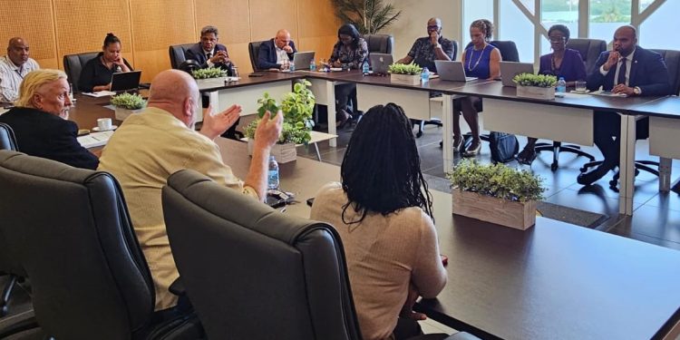 Información sobre medidas de reforma integrales para modernizar las cuestiones relacionadas con los recursos humanos: énfasis en soluciones a corto plazo