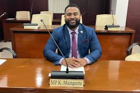 Maingrette retira el apoyo a la coalición y une fuerzas con la UPP y NA en pro de la estabilidad