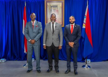 “El gobernador Baly toma juramento a los nuevos Parlamentarios”