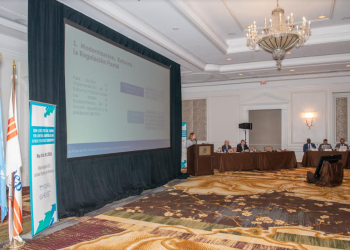 El Director Interino de la Oficina de Telecomunicaciones y Correos y el Secretario General de Asuntos Generales asistieron a un foro postal de alto nivel en Washington