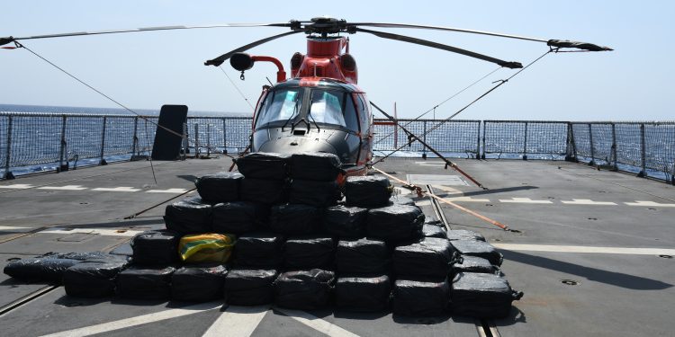 La Armada Holandesa intercepta más de dos toneladas de cocaína en el Mar Caribe