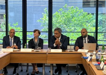 El Primer Ministro, Dr. Luc Mercelina, demuestra un fuerte compromiso durante una visita de trabajo urgente a Washington D.C.