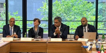 El Primer Ministro, Dr. Luc Mercelina, demuestra un fuerte compromiso durante una visita de trabajo urgente a Washington D.C.