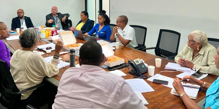 La Ministra TEATT celebra reunión estratégica para coordinar conferencia FCCA