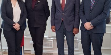 Reunión introductoria del Primer Ministro Dr. Luc Mercelina en el Gabinete del Ministro Plenipotenciario de St. Maarten