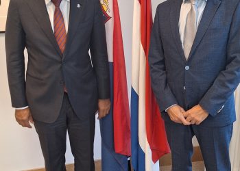 El Primer Ministro, Dr. Luc Mercelina, se reúne con el nuevo Secretario de Estado