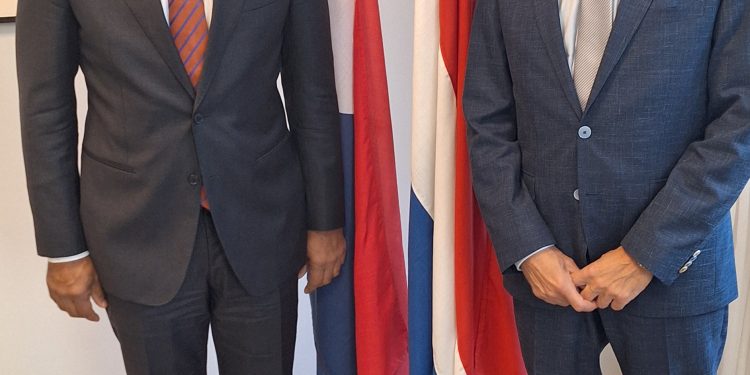 El Primer Ministro, Dr. Luc Mercelina, se reúne con el nuevo Secretario de Estado