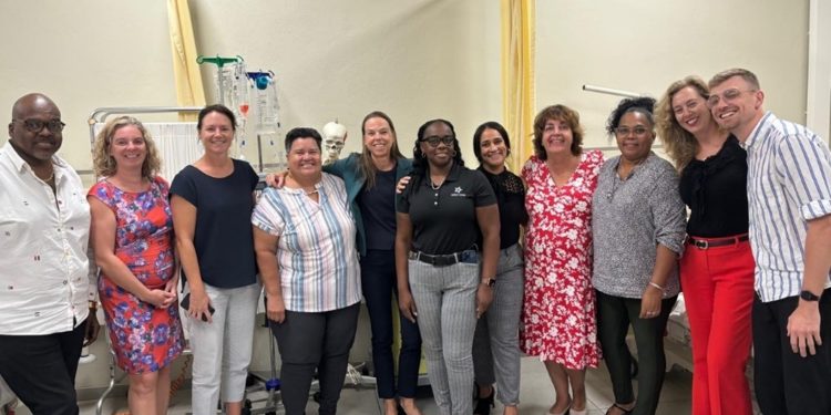 1,500 profesionales de la salud capacitados en cuidados agudos por la Academia de Salud del Caribe