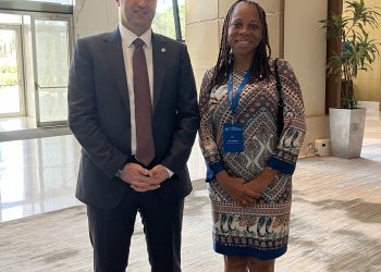 Rhoda Arrindell prometió el apoyo de One St. Martin al frente unido internacional