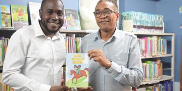 “Un verano que cambia la vida” es donado a la Biblioteca de Sint Maarten, que organizará una hora de cuentos virtual