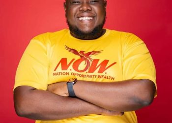 El candidato de NOW, Edwin Schoop, quiere que se tomen medidas para eliminar la deuda de préstamos estudiantiles