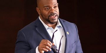 Emmanuel: Debemos estar cansados ​​de ver a la gente vivir así