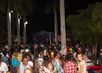 Anuncio de GoLocal XL: The Great Bay Shopping Experience, anteriormente conocido como Koop Avond