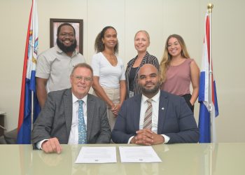 El Ministerio de VROMI firma acuerdo con Nature Foundation para ampliar proyecto de resiliencia costera en curso