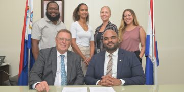 El Ministerio de VROMI firma acuerdo con Nature Foundation para ampliar proyecto de resiliencia costera en curso