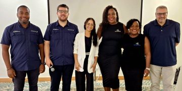 Air Century se asocia con la Oficina de Turismo de St. Maarten y Rising Sun Tours para promover el destino St. Maarten