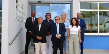 INTERPOL LYON visita la policía holandesa del Caribe