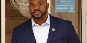 Emmanuel consternado por las declaraciones de Roseburg sobre la reunificación familiar