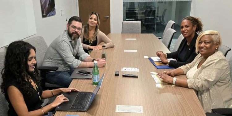 Spirit Airlines le cuenta a Grisha sobre los planes de código compartido para una mayor conectividad en la ruta de St. Maarten