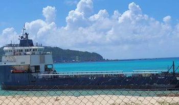 El Ministerio de Vivienda Pública, Ordenación del Territorio, Medio Ambiente e Infraestructura (VROMI) notifica la retirada del naufragio del buque Island Scout en Great Bay Philipsburg