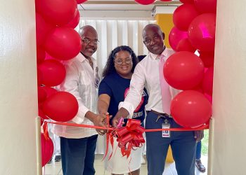 SMMC abre el primer salón de lactancia materna en St. Maarten