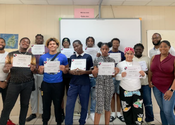 K1 Britannia organiza un exitoso taller de emprendimiento para jóvenes