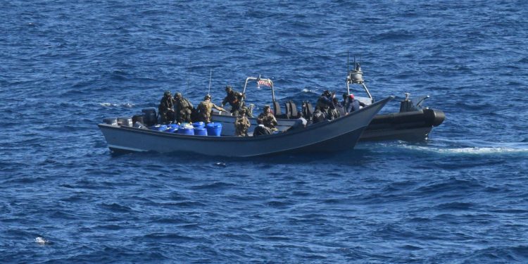 El HNLMS Holland intercepta cocaína y marihuana en la primera semana de patrullaje