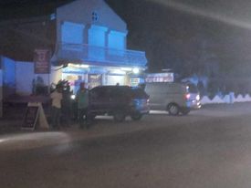 Hieren un sospecho mientras asaltan un supermarket