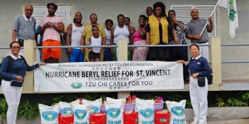 Tzu Chi observa los estragos del huracán Beryl y entrega paquetes de ayuda a unas 1,000 familias de St. Vincent y Grenadines
