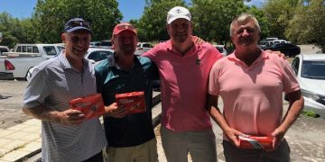 El equipo de Lee Hallam, Scott Sitra y Tony Burn gana el torneo de golf de tres jugadores