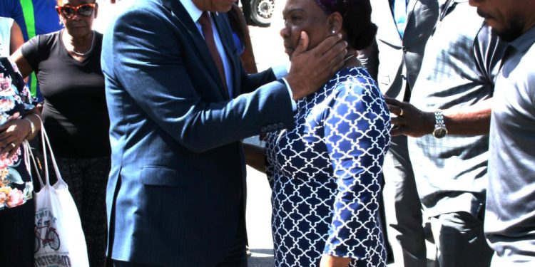 Comunicado de prensa del Honorable PM Dr. Luc Mercelina sobre el fallecimiento de Michael Brown