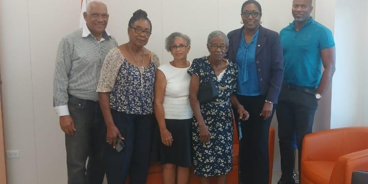 La Ministra de la VSA se reúne con miembros de la junta directiva de la Asociación de Personas Mayores y Pensionistas de Sint Maarten (SMSPA)