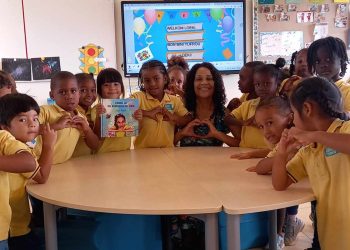 Loekie Morales participó en la semana del libro infantil en Bonaire