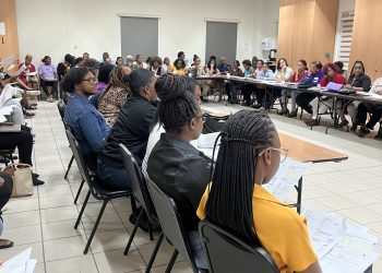 La Ministra Marinka Gumbs insta a la participación mientras continúan los talleres gratuitos del Mes de la Educación Financiera