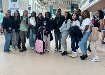 Grupo de estudiantes de intercambio de MPC en camino a Holanda/Alemania