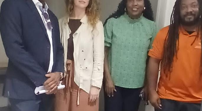 El programa piloto de la mesa de ayuda legal cobra impulso