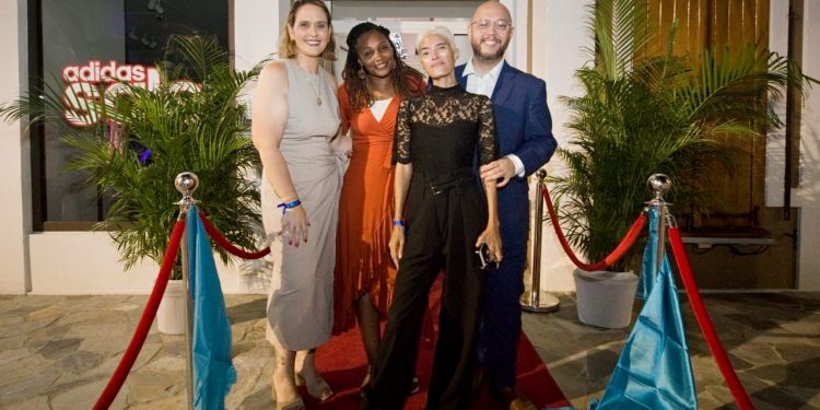 DEJONG abre sus puertas y promueve la defensa legal y el progreso de la comunidad en St. Maarten