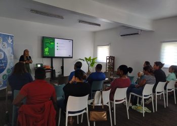 Capacitación de docentes para fomentar el interés científico