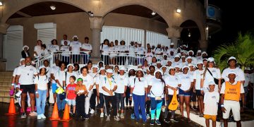 Algemeen Pensioenfonds Sint Maarten (APS) 1ra caminata:¡”Caminando hacia un futuro saludable” todo un éxito!