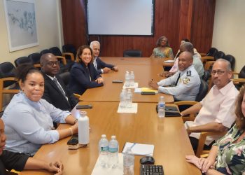 El KPSM da la bienvenida a la nueva Ministra de Justicia N. M. Tackling en una reunión de presentación