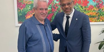 El Cónsul General de Colombia se reúne con el Primer Ministro para tratar temas de cooperación económica, seguridad y educación