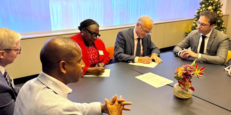 Se firma un acuerdo para el programa de apoyo a los funcionarios políticos de la BES