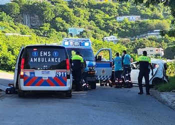 Accidente en Mountain Dove Road en Point Blanche