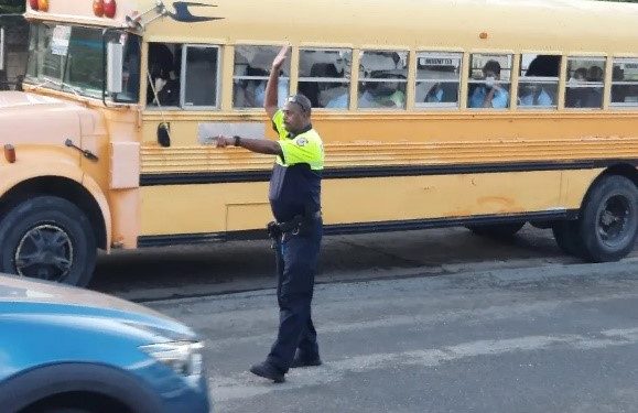 Aviso de tráfico para la reapertura de las escuelas el lunes 6 de enero de 2025