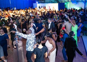 El PM Dr. Luc Mercelina reflexiona sobre el rotundo éxito del Baile de Máscaras del Caribe 2025