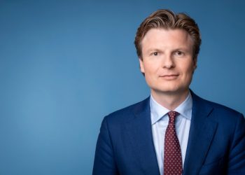 Primera visita de trabajo del Ministro de Defensa a la Región del Caribe Holandés