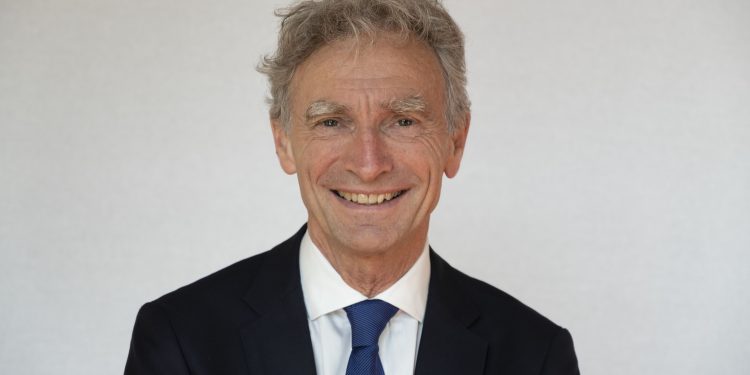 Nombramiento del presidente interino del consejo de supersión MHC